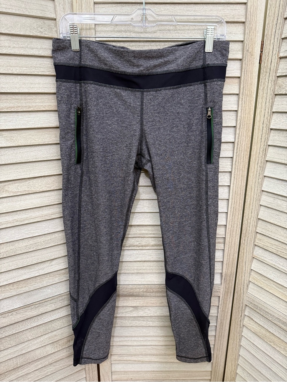 lululemon athletica Gray Athletic Leggings with Black Panels